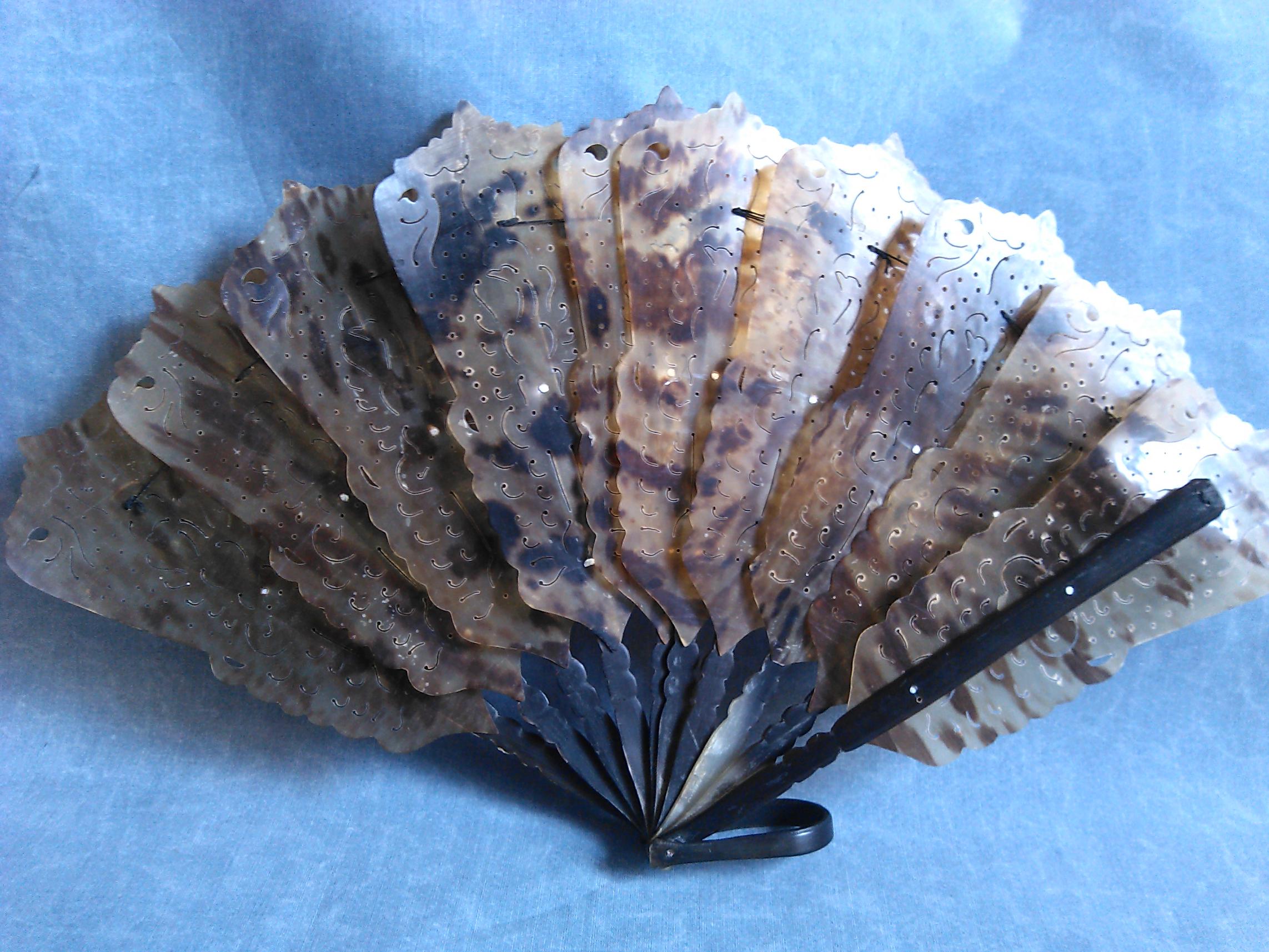 玳瑁扇子牛角扇骨 ref:961cor1200                        玳瑁扇片